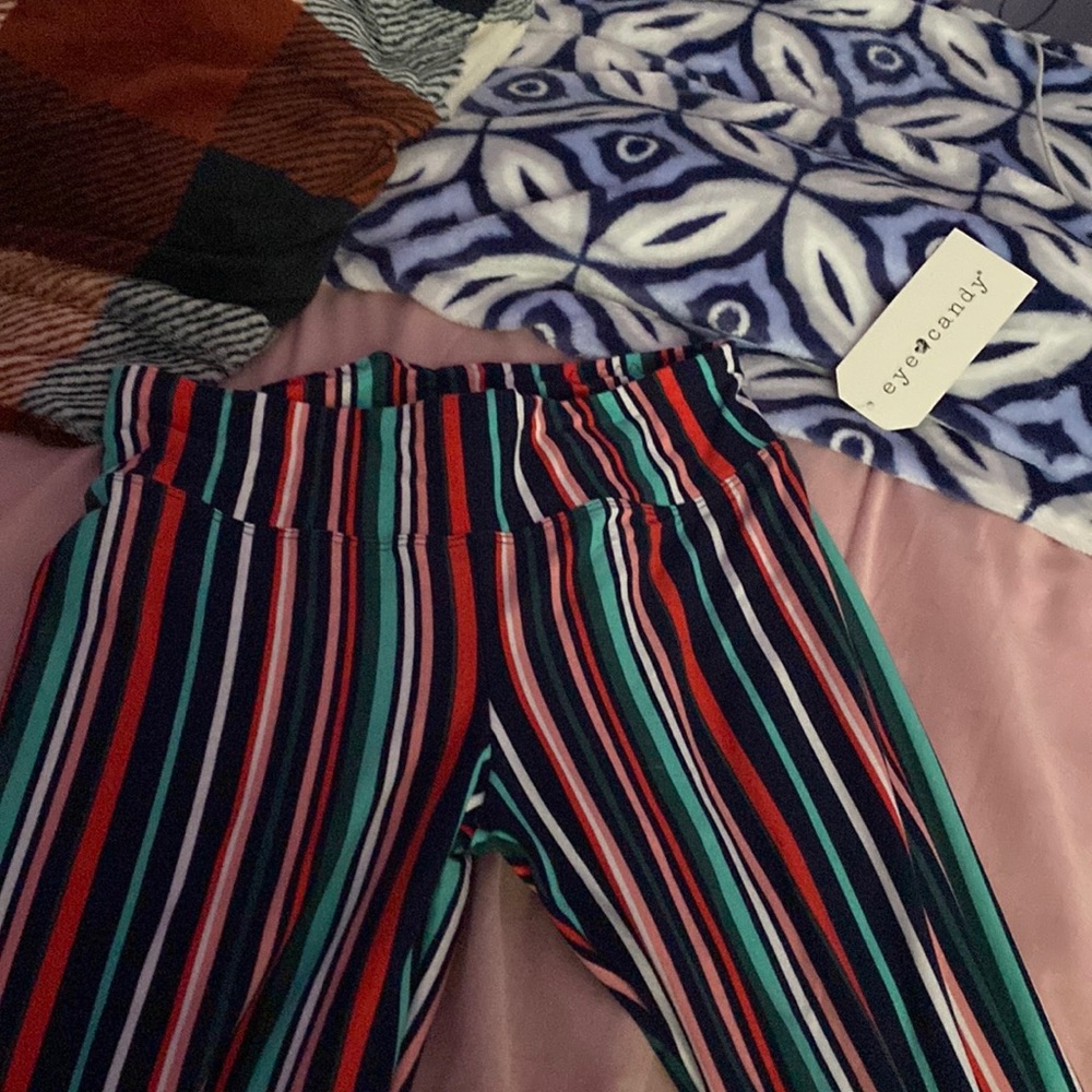 Hi selling a cute colorful disco leggings